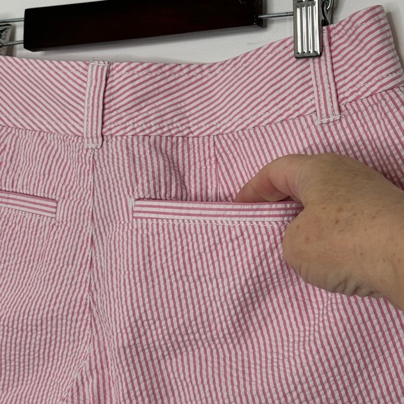 Lilly Pulitzer pink seersucker shorts - Picture 4 of 9